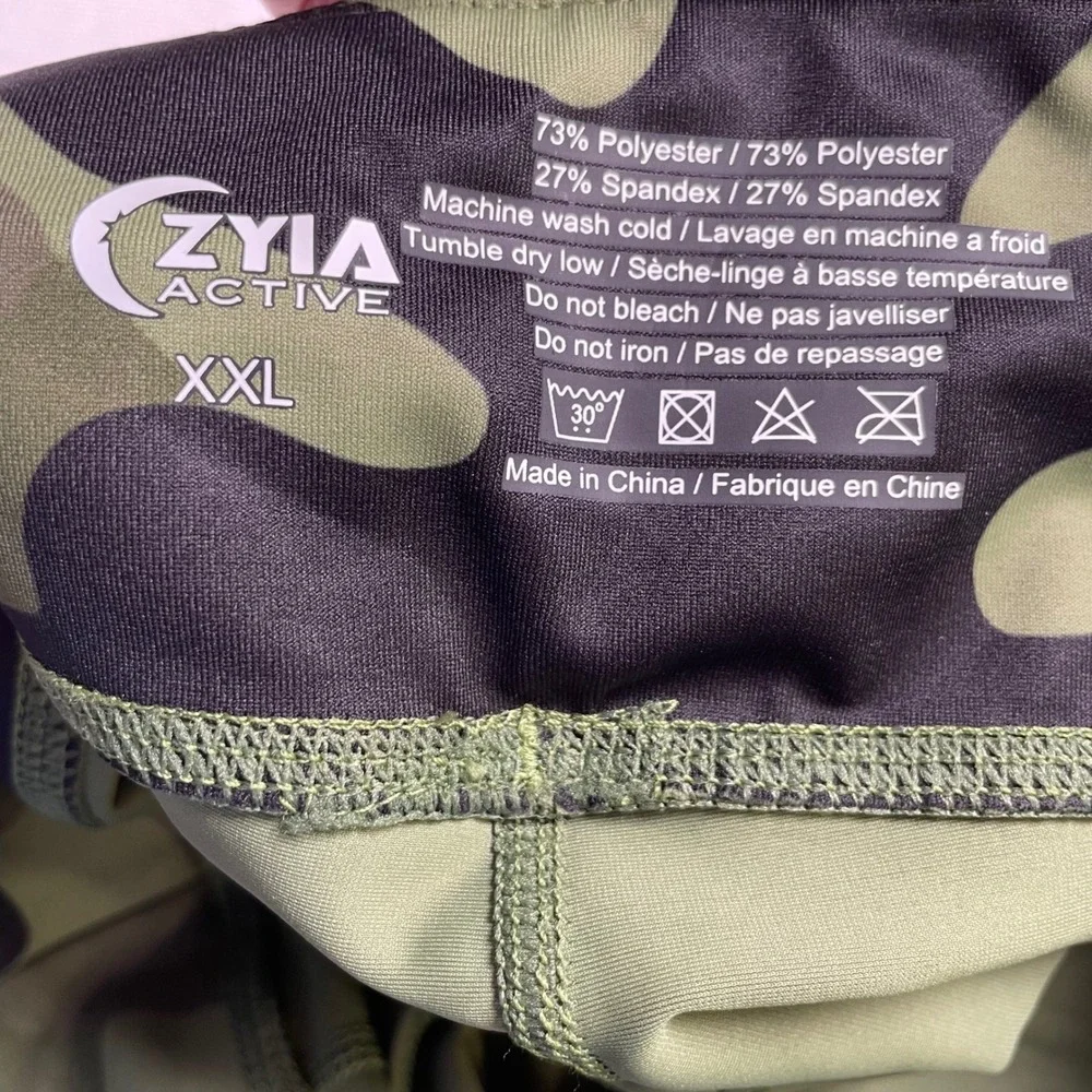 Zyia Active Green Camo Light n Tight Pocket Hustle Stash Pocket Shorts 4